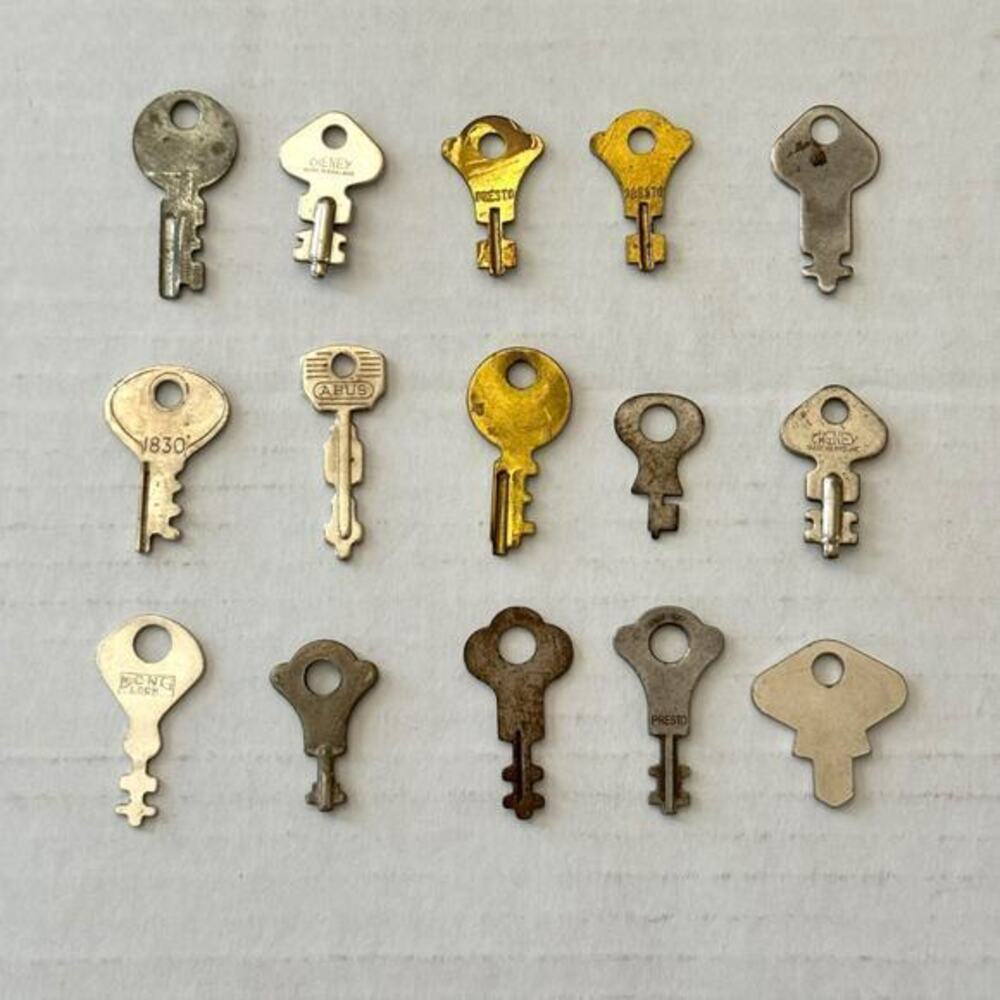 Vintage Barrel Skeleton Clock Keys Lot 15 Abus Presto Cheney Long Lock Steampunk